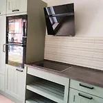 Blaue Blume Mit 11 Kw Ladestation, Kamin, Terrasse, Eingezaeuntem Garten, Sauna, Wlan, Netflix, 2 Hunde Willkommen! 펜션 *