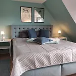 Hébergement de vacances Blaue Blume Mit 11 Kw Ladestation, Kamin, Terrasse, Eingezaeuntem Garten, Sauna, Wlan, Netflix, 2 Hunde Willkommen! Güntersberge