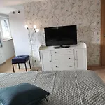 Blaue Blume Mit 11 Kw Ladestation, Kamin, Terrasse, Eingezaeuntem Garten, Sauna, Wlan, Netflix, 2 Hunde Willkommen! * Güntersberge