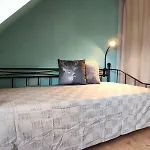 Blaue Blume Mit 11 Kw Ladestation, Kamin, Terrasse, Eingezaeuntem Garten, Sauna, Wlan, Netflix, 2 Hunde Willkommen! 펜션 *