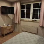 Hébergement de vacances Blaue Blume Mit 11 Kw Ladestation, Kamin, Terrasse, Eingezaeuntem Garten, Sauna, Wlan, Netflix, 2 Hunde Willkommen! Güntersberge