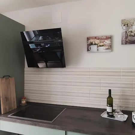 Blaue Blume Mit 11 Kw Ladestation, Kamin, Terrasse, Eingezaeuntem Garten, Sauna, Wlan, Netflix, 2 Hunde Willkommen! Σπίτι διακοπών *