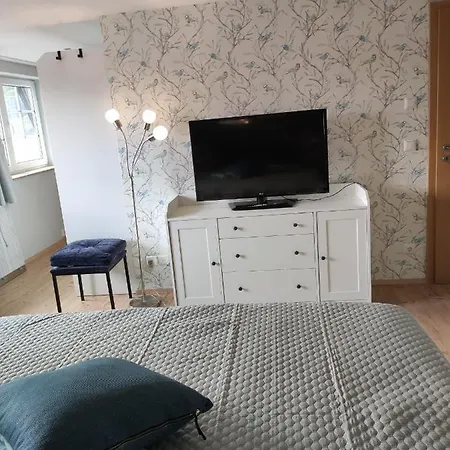 Blaue Blume Mit 11 Kw Ladestation, Kamin, Terrasse, Eingezaeuntem Garten, Sauna, Wlan, Netflix, 2 Hunde Willkommen! * 군터스베르게