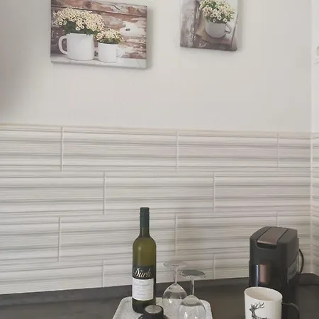 Blaue Blume Mit 11 Kw Ladestation, Kamin, Terrasse, Eingezaeuntem Garten, Sauna, Wlan, Netflix, 2 Hunde Willkommen! 펜션