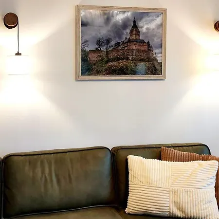 Blaue Blume Mit 11 Kw Ladestation, Kamin, Terrasse, Eingezaeuntem Garten, Sauna, Wlan, Netflix, 2 Hunde Willkommen! * 군터스베르게
