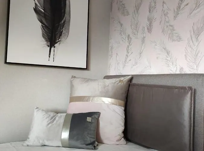 Blaue Blume Mit 11 Kw Ladestation, Kamin, Terrasse, Eingezaeuntem Garten, Sauna, Wlan, Netflix, 2 Hunde Willkommen! Güntersberge