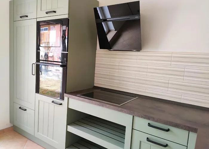 Blaue Blume Mit 11 Kw Ladestation, Kamin, Terrasse, Eingezaeuntem Garten, Sauna, Wlan, Netflix, 2 Hunde Willkommen! Semesterbostad *