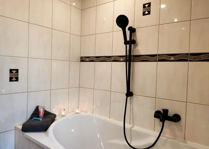 Blaue Blume Mit 11 Kw Ladestation, Kamin, Terrasse, Eingezaeuntem Garten, Sauna, Wlan, Netflix, 2 Hunde Willkommen! Σπίτι διακοπών Güntersberge