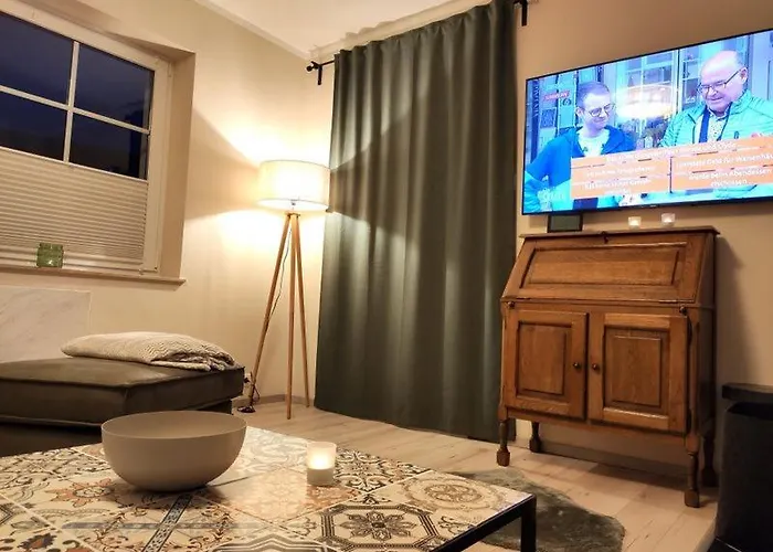 Σπίτι διακοπών Blaue Blume Mit 11 Kw Ladestation, Kamin, Terrasse, Eingezaeuntem Garten, Sauna, Wlan, Netflix, 2 Hunde Willkommen! *