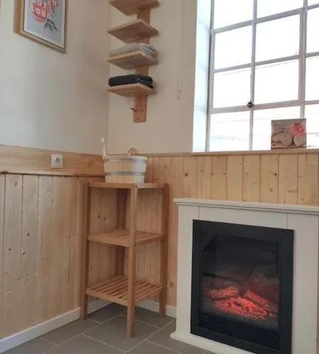 Blaue Blume Mit 11 Kw Ladestation, Kamin, Terrasse, Eingezaeuntem Garten, Sauna, Wlan, Netflix, 2 Hunde Willkommen! Güntersberge